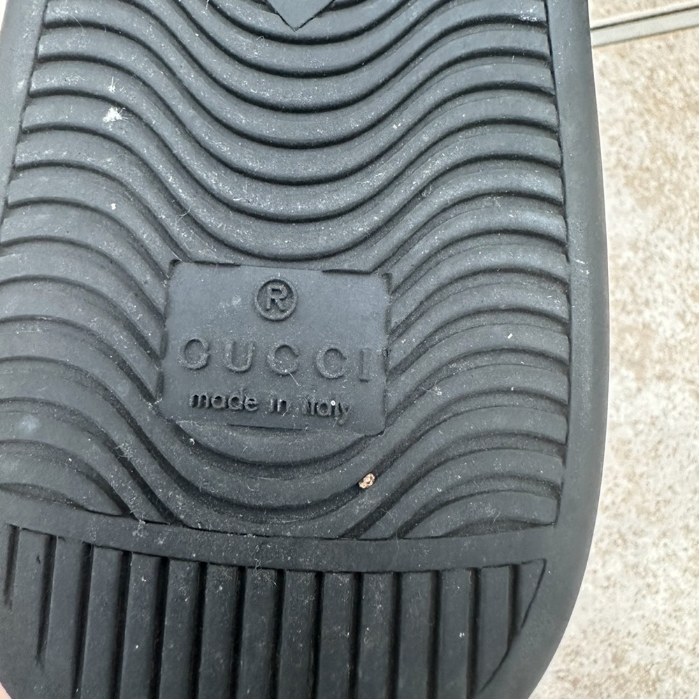Gucci Brooklyn GG Supreme High Top Sneakers - Picture 14 of 16